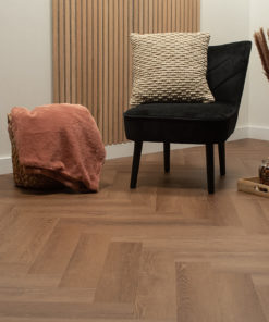 Floer Visgraat PVC Bruin Eiken sfeer perspectief