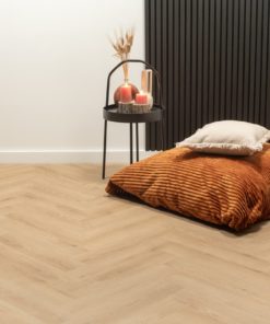 Floer Visgraat PVC vloer Natuur Eiken sfeer front