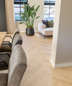 Floer Walvisgraat PVC vloer Cetus Creme interieur woonkamer 19